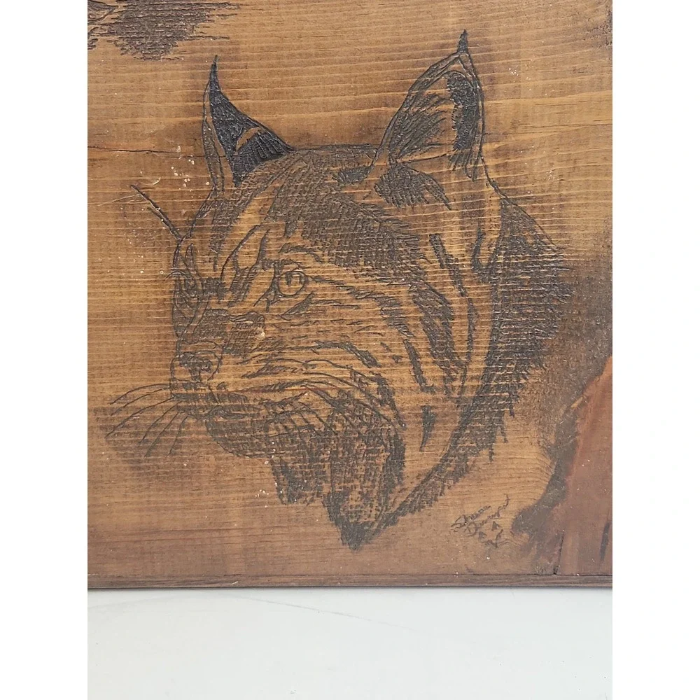 Signed Shane Davenport Bobcat Pyrography Wood Plaque‎ Tabletop Cabin Decor